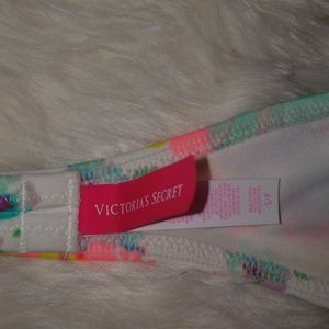 Victoria's Secret Swim - VICTORIA'S SECRET floral bikini top size S/P Victoria's Secret Swim - VICTORIA'S SECRET floral bikini top size S/P